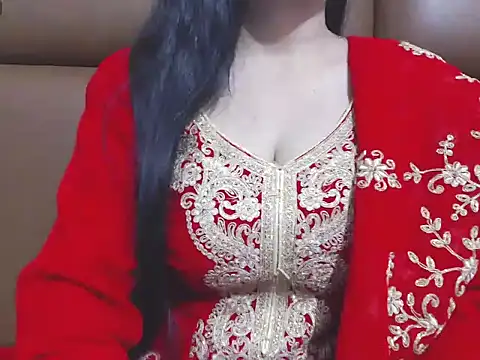 Snapshot of RealNaina chatting on October 21, 5:34 pm RealNaina online show from October 21, 5:34 pm