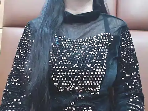 Snapshot of RealNaina chatting on November 11, 5:52 pm RealNaina online show from November 11, 5:52 pm