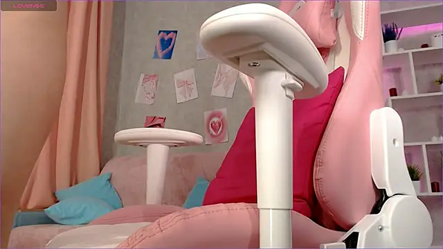 Cassie Scott online show from March 14, 6:21 am