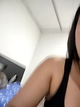 mialorents online show from December 3, 11:14 pm