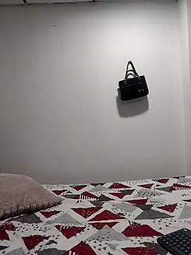 mialorents online show from November 19, 8:53 pm