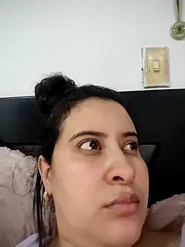 mialorents online show from February 10, 10:53 pm