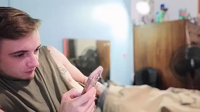 Ilovepussy1911 online show from May 22, 6:50 pm