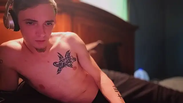 Ilovepussy1911 online show from April 8, 3:35 pm