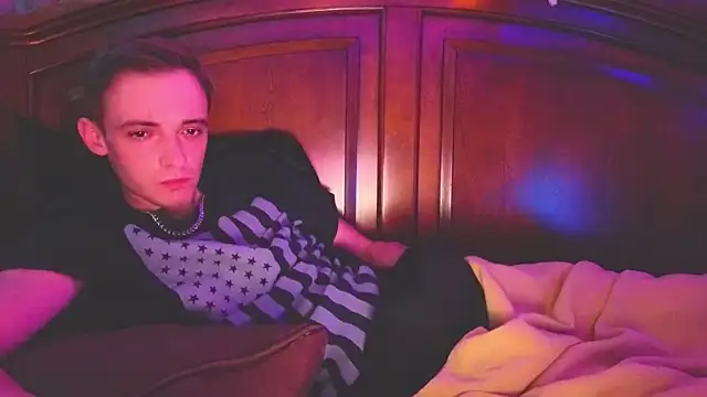 Ilovepussy1911 online show from April 10, 6:20 am