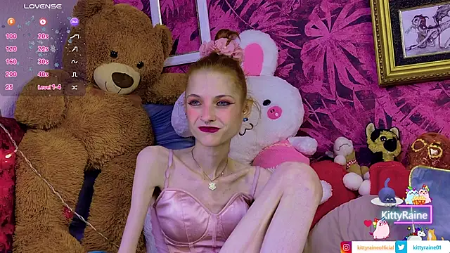 Snapshot of KittyRaine chatting on June 15, 12:38 pm KittyRaine online show from June 15, 12:38 pm