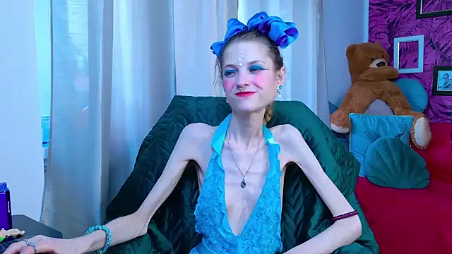 KittyRaine online show from May 8, 12:42 pm