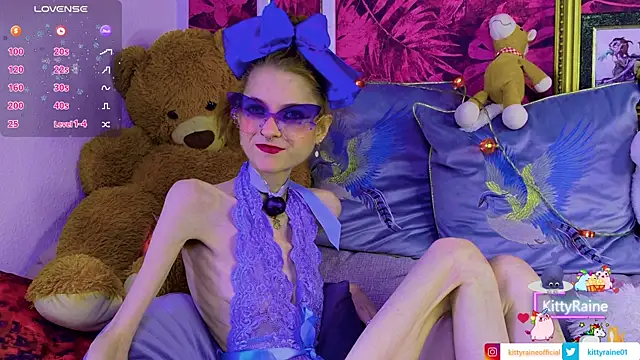 Snapshot of KittyRaine chatting on July 9, 12:37 pm KittyRaine online show from July 9, 12:37 pm