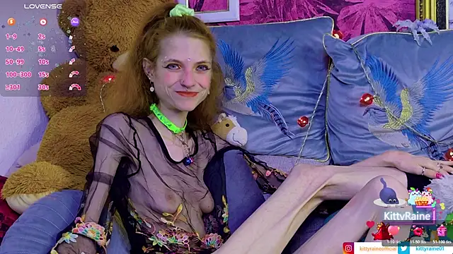 Snapshot of KittyRaine chatting on July 6, 1:40 pm KittyRaine online show from July 6, 1:40 pm