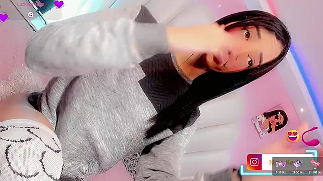 Nina Keyli online show from April 2, 8:15 pm