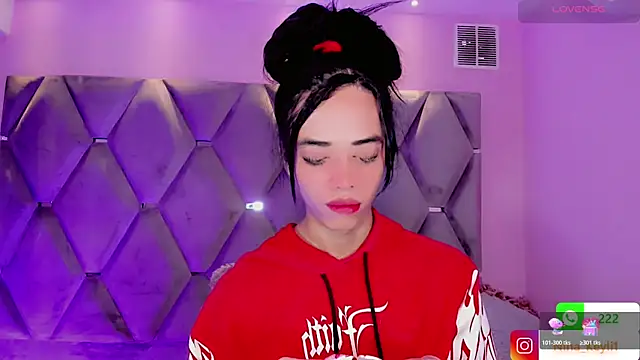 Nina Keyli online show from November 11, 7:30 pm