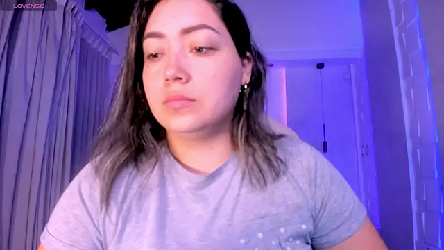 Snapshot of heidy_johns chatting on October 4, 3:19 am heidy johns online show from October 4, 3:19 am