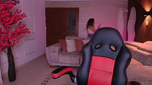 heidy johns online show from April 1, 3:19 am