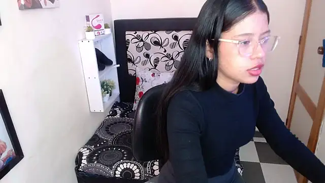 Snapshot of Biianca_Myers chatting on March 13, 12:56 pm Biianca Myers online show from March 13, 12:56 pm