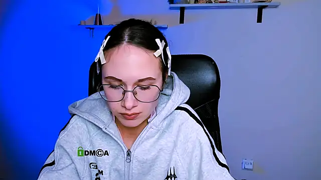 mona cloud online show from January 31, 8:29 pm