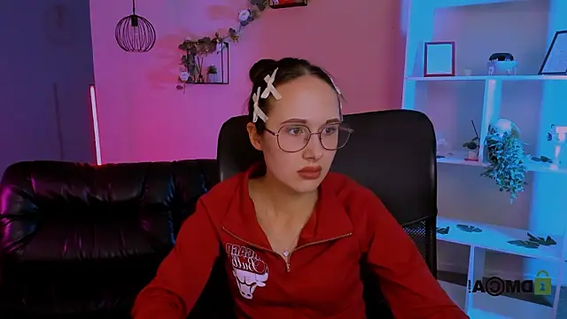 mona cloud online show from March 24, 11:38 pm