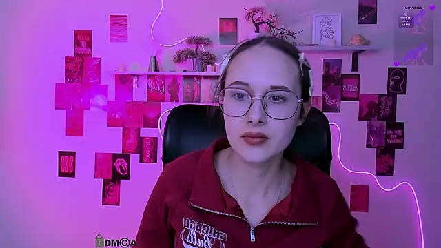 mona cloud online show from March 13, 9:09 pm