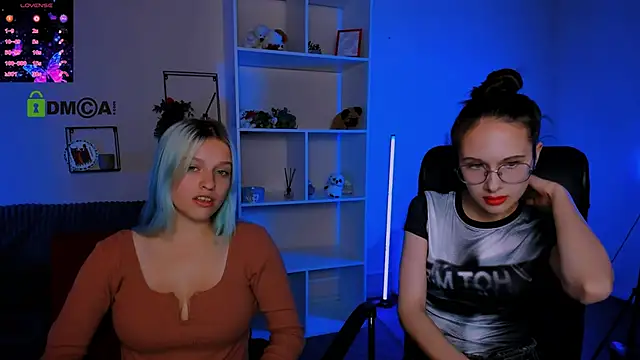 Snapshot of mona_cloud chatting on October 13, 8:32 pm mona cloud online show from October 13, 8:32 pm