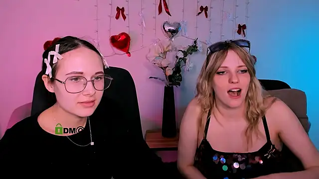 mona cloud online show from April 13, 8:35 pm