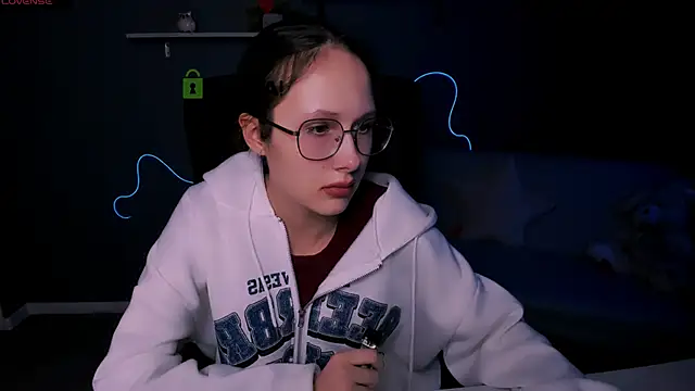 mona cloud online show from March 7, 3:39 pm