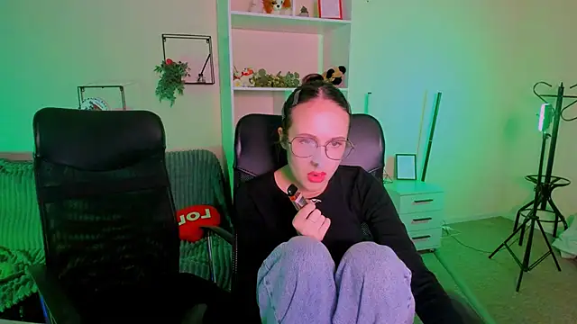 mona cloud online show from October 5, 11:39 pm