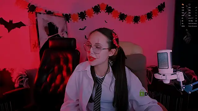 Snapshot of mona_cloud chatting on October 23, 2:32 am mona cloud online show from October 23, 2:32 am