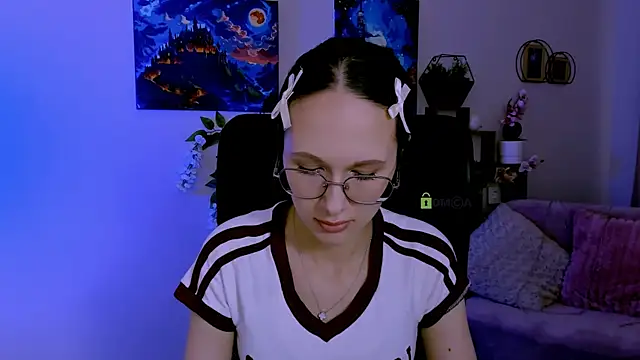 Snapshot of mona_cloud chatting on July 12, 8:37 am mona cloud online show from July 12, 8:37 am