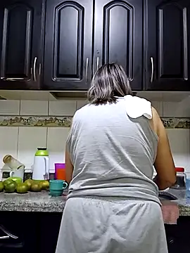 victoria wayne online show from December 1, 9:54 am