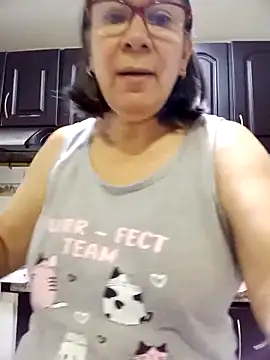 victoria wayne online show from April 8, 10:17 am