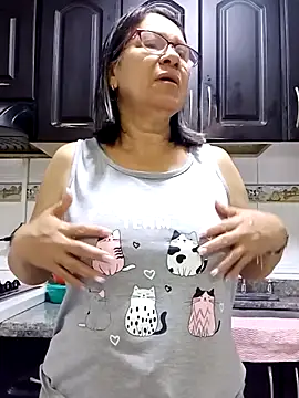 victoria wayne online show from October 18, 10:17 am