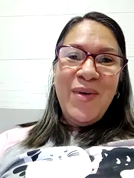 victoria wayne online show from October 4, 10:06 am