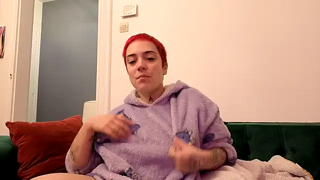 Snapshot of OllympeKaii chatting on October 2, 4:49 am OllympeKaii online show from October 2, 4:49 am
