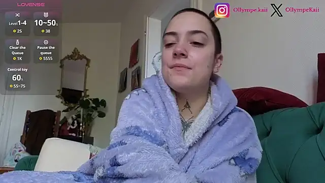 Snapshot of OllympeKaii chatting on November 17, 8:07 am OllympeKaii online show from November 17, 8:07 am