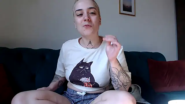 Snapshot of OllympeKaii chatting on March 8, 1:03 pm OllympeKaii online show from March 8, 1:03 pm