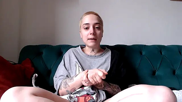 Snapshot of OllympeKaii chatting on March 11, 7:57 am OllympeKaii online show from March 11, 7:57 am