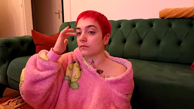 Snapshot of OllympeKaii chatting on November 5, 5:32 am OllympeKaii online show from November 5, 5:32 am