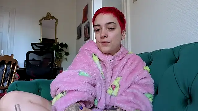 Snapshot of OllympeKaii chatting on October 21, 8:25 am OllympeKaii online show from October 21, 8:25 am