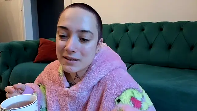 Snapshot of OllympeKaii chatting on November 9, 7:45 am OllympeKaii online show from November 9, 7:45 am