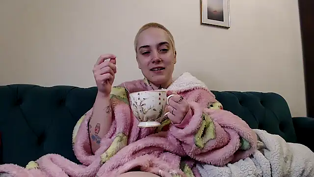 Snapshot of OllympeKaii chatting on March 5, 7:49 pm OllympeKaii online show from March 5, 7:49 pm