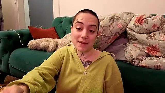 Snapshot of OllympeKaii chatting on November 12, 5:33 am OllympeKaii online show from November 12, 5:33 am