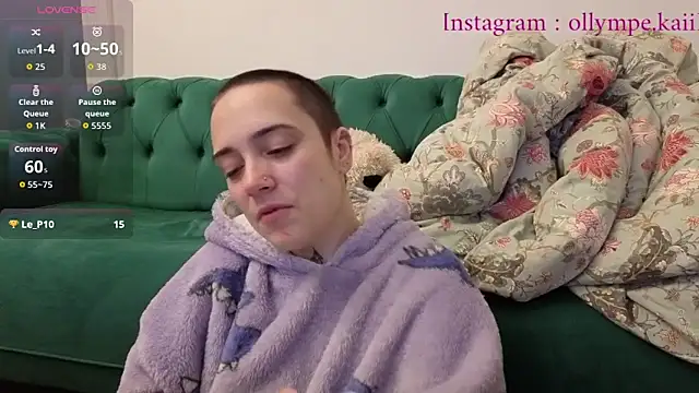 Snapshot of OllympeKaii chatting on November 13, 3:54 am OllympeKaii online show from November 13, 3:54 am