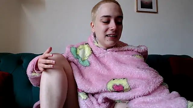 Snapshot of OllympeKaii chatting on March 6, 9:58 am OllympeKaii online show from March 6, 9:58 am