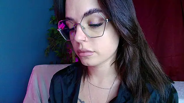 Snapshot of Perfect_Moans chatting on June 17, 4:12 am Perfect Moans online show from June 17, 4:12 am