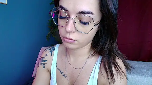 Snapshot of Perfect_Moans chatting on June 16, 4:12 am Perfect Moans online show from June 16, 4:12 am