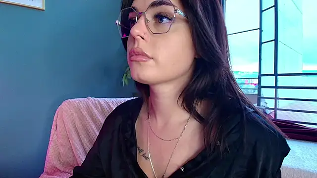 Snapshot of Perfect_Moans chatting on June 7, 4:07 am Perfect Moans online show from June 7, 4:07 am