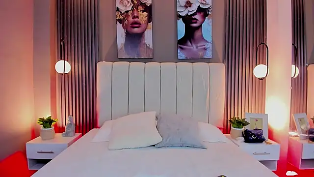 GiannaColling1 online show from October 31, 5:42 pm