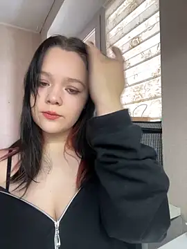 Viella Rosewood online show from March 17, 11:53 am