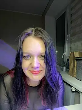 Viella Rosewood online show from March 5, 9:15 pm