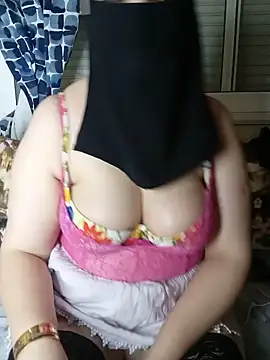 Snapshot of patrona_sexooo chatting on June 7, 5:45 am patrona sexooo online show from June 7, 5:45 am