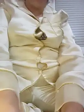 Snapshot of patrona_sexooo chatting on October 18, 12:23 am patrona sexooo online show from October 18, 12:23 am
